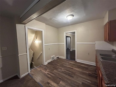 11490 Laing St, Detroit, MI 48224 - photo 6