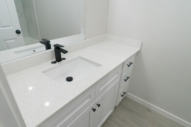 308 S 12th St unit A, Conroe, TX 77301 - photo 5