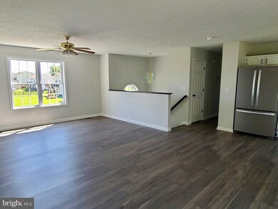 300 Wendover Dr, Bunker Hill, WV 25413 - photo 5