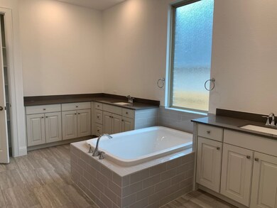 1815 Woodtrace Blvd, Pinehurst, TX 77362 - photo 4