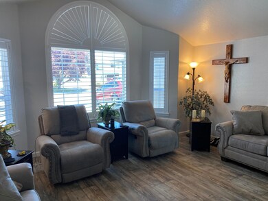 1040 Hopkins Rd, Central Point, OR 97502 - photo 7