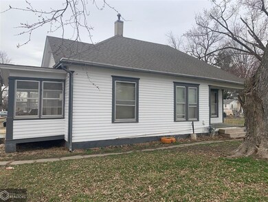 109 N Center St, Shenandoah, IA 51601 - photo 7