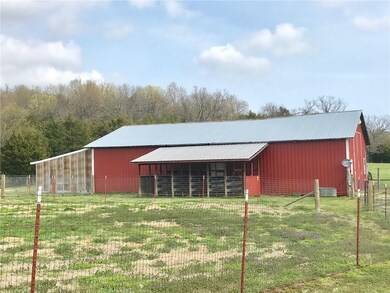 13736 Hogeye Rd, Prairie Grove, AR 72753 - photo 6