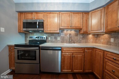 10302 Valley Forge Cir unit 302, King of Prussia, PA 19406 - photo 6