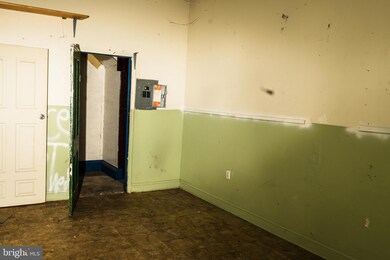 2709 E Fayette St, Baltimore, MD 21224 - photo 3