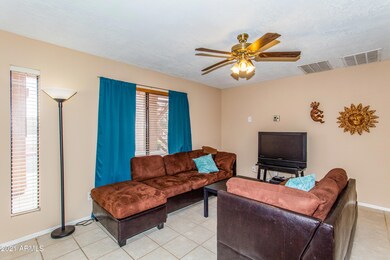 06 Family Room