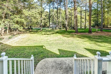 View of front yard