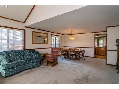 214 Aster St, Winchester, OR 97495 - photo 6