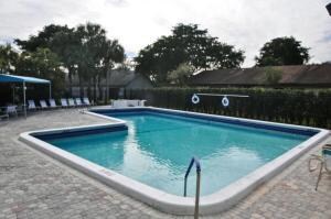 8120 NW 100th Terrace Tamarac-large-037-