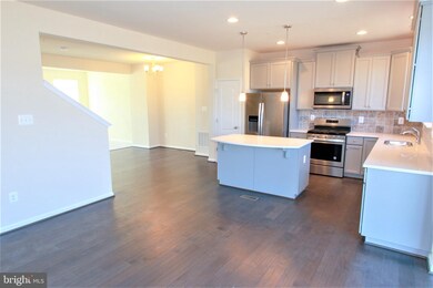 20208 Capital Ln, Hagerstown, MD 21742 - photo 5