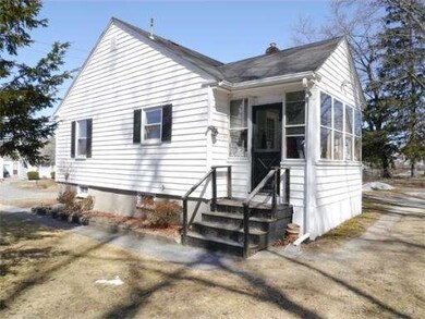 65 Willard St, Lowell, MA 01850 - photo 3