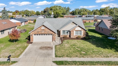 1585 Lexington Ave, Troy, OH 45373 - photo 3