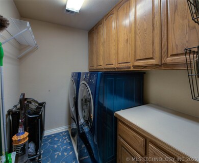 11917 S Cedar Ct, Jenks, OK 74037 - photo 3