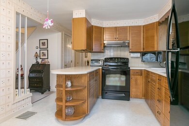 112 New York Ave, South Portland, ME 04106 - photo 4