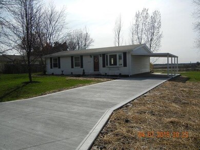 23929 Eisenhower Dr, Circleville, OH 43113 - photo 5