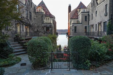 2501 Palisade Ave unit E3, Bronx, NY 10463 - photo 2