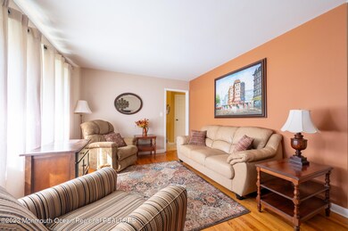 49 E End Ave