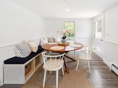 18 Brewster St, South Dartmouth, MA 02748 - photo 4