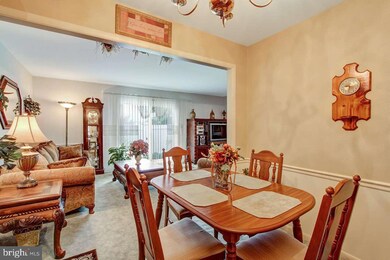 422 W Chocolate Ave, Hershey, PA 17033 - photo 7