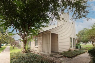 7879 Green Lawn Dr unit 7879, Houston, TX 77088 - photo 2