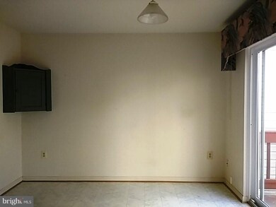 4934 Lockard Dr, Owings Mills, MD 21117 - photo 6