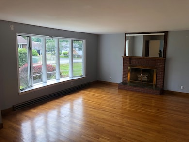 115 Vine St unit 1, Saugus, MA 01906 - photo 4