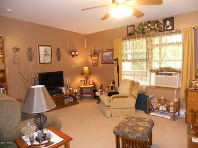 102 Pine Terrace Rd, Matamoras, PA 18336 - photo 3