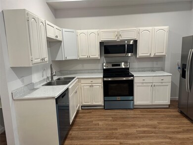 209 W 6th St unit 2, Bonham, TX 75418 - photo 3