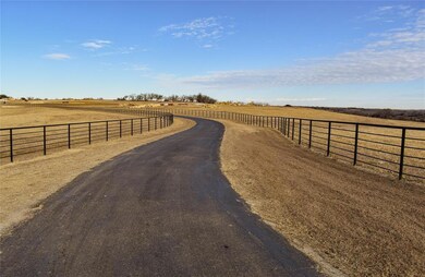 638 Hondo Crossing, Weatherford, TX 76087 - photo 2