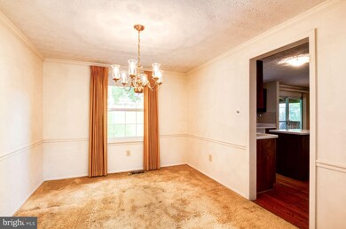 9221 Briarchip St, Laurel, MD 20708 - photo 5