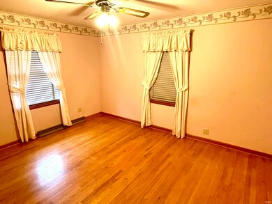 719 E State St, Princeton, IN 47670 - photo 6