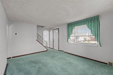 4817 Clover Ln, West Mifflin, PA 15122 - photo 6