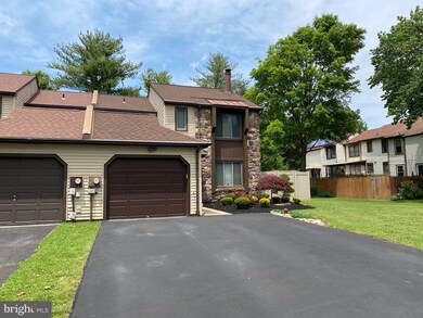 154 Oakridge Dr, Langhorne, PA 19047 - photo 2
