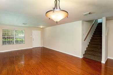 10310 Bentondale Ln, Houston, TX 77075 - photo 4