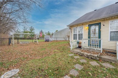 1019 Ebony Cir, Franklin, IN 46131 - photo 4