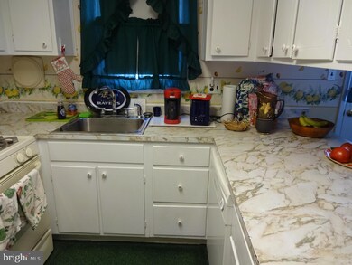 9515 Perry Brook Ct, Nottingham, MD 21236 - photo 3