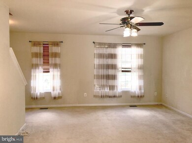 12774 Heron Ridge Dr, Fairfax, VA 22030 - photo 4