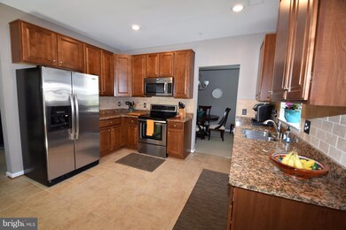 8611 Wintergreen Ct unit 206, Odenton, MD 21113 - photo 2