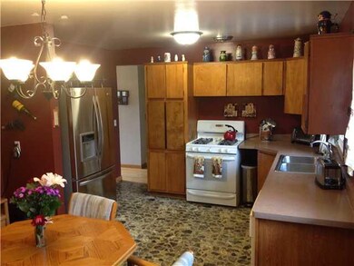 Kitchen. Large eat in kitchen comes with plenty of