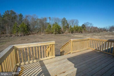 21 Brooks Dr, Colonial Beach, VA 22443 - photo 4