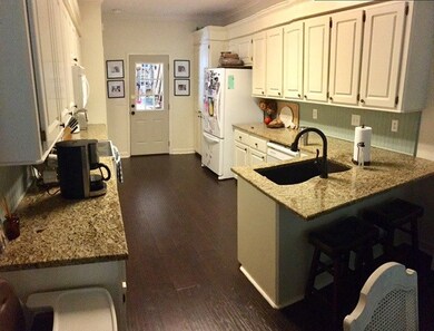 Photo 4