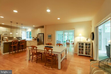 11597 Cedar Chase Rd, Herndon, VA 20170 - photo 3