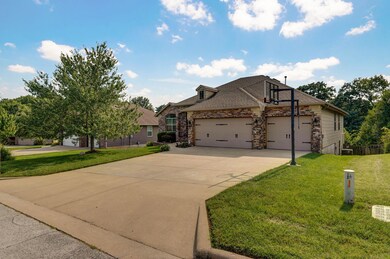 5323 Carson St-1