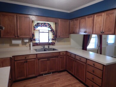 Plenty of Cabinets