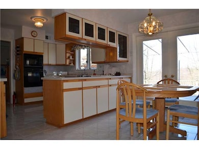 Kitchen. Comfortable kitchen with casual breakfast
