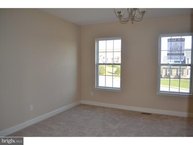 213 Pleasant View Dr, Douglassville, PA 19518 - photo 4