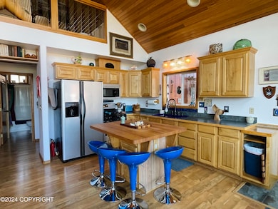 105 Cove St unit 4B, Craig, AK 99921 - photo 7