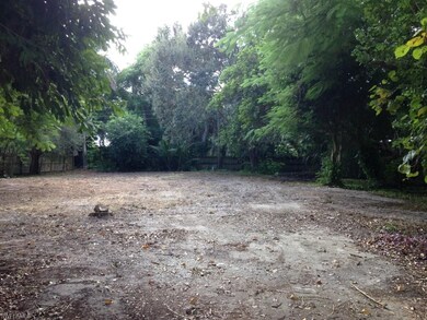 1086 Michigan Ave, Naples, FL 34103 - photo 3