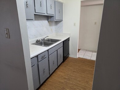 2829 Los Gatos Ct unit 1, Memphis, TN 38115 - photo 5