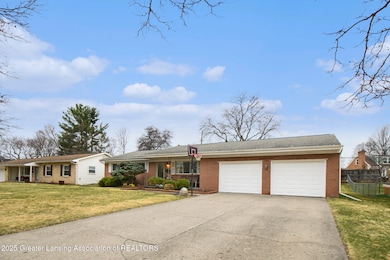 2601 Newport Dr, Lansing, MI 48906 - photo 4